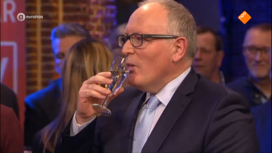 Winnaar Frans Timmermans verzon ter plekke nieuwe slogan.