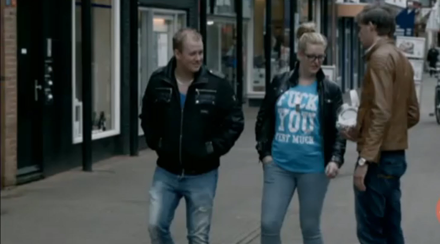 De eenzame, uitzichtloze strijd van de Bond tegen Vloeken.