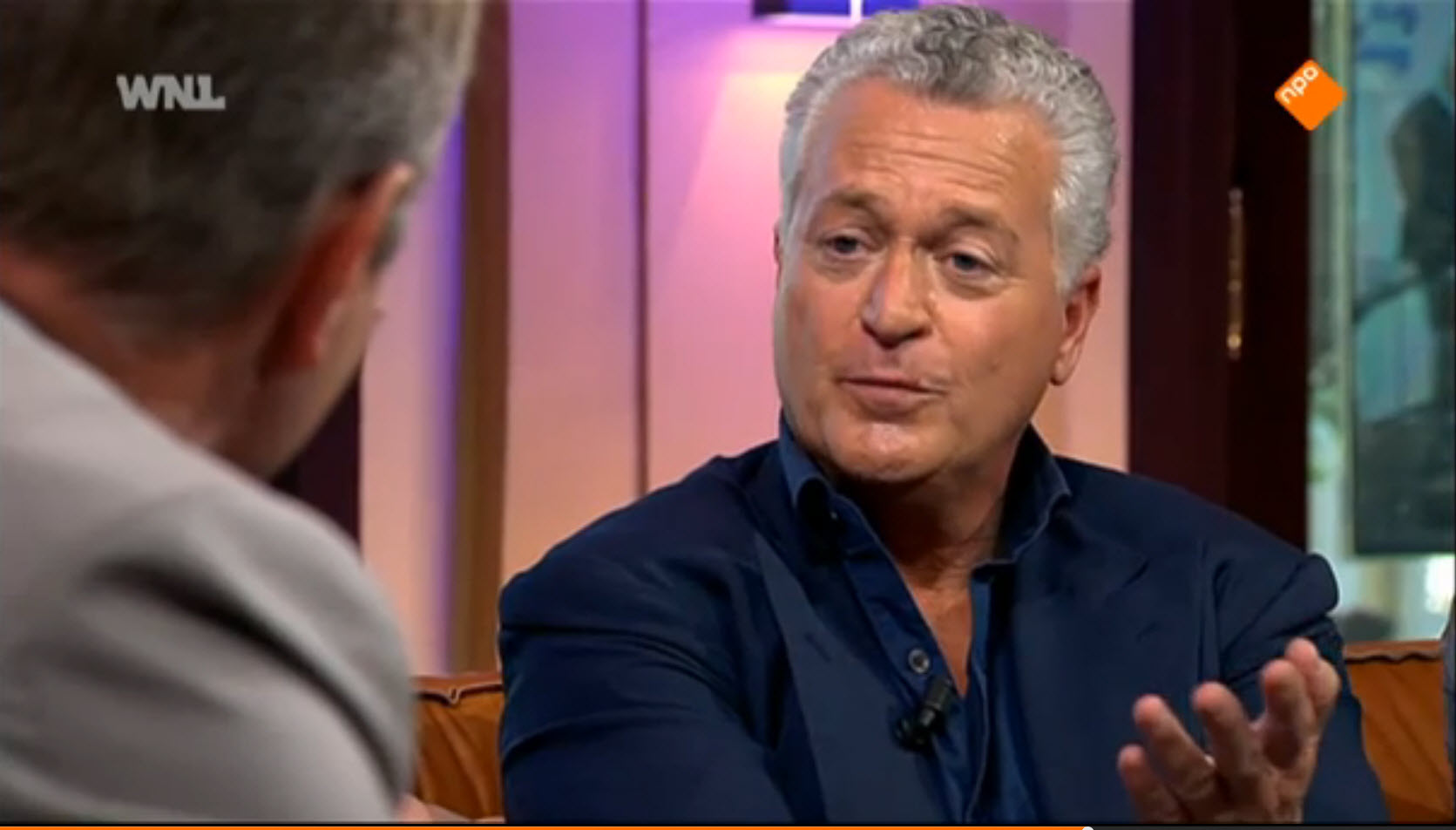 Een geïrriteerde Moszkowicz gisterochtend in 'WNL op zondag'.