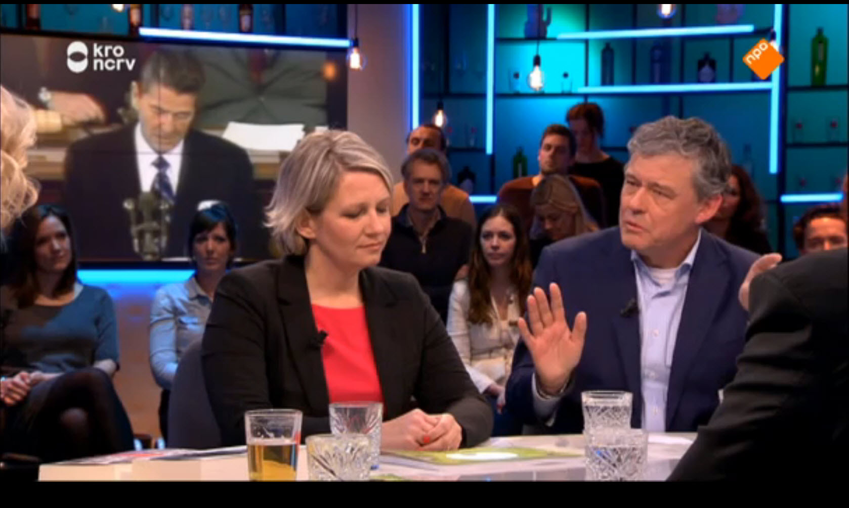 Charles Groenhuijsen prijst Ronald Reagan bij 'Jinek'.